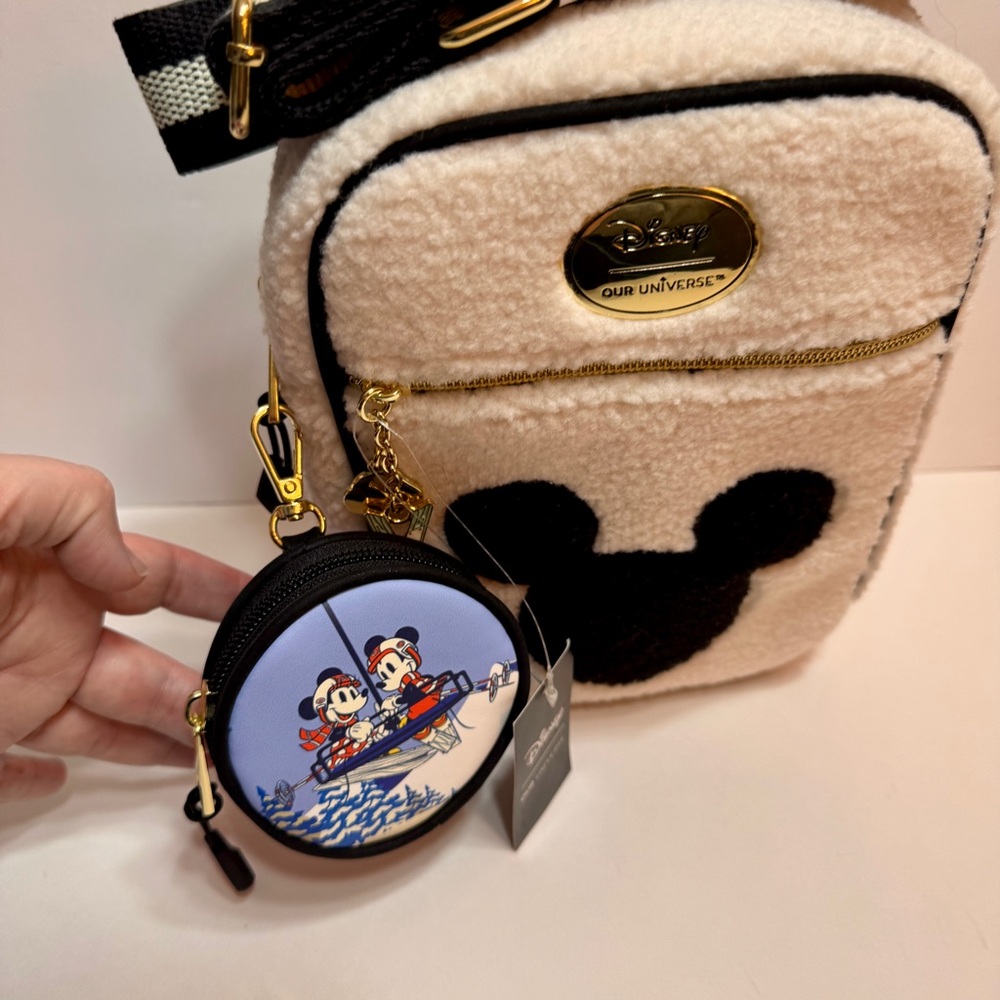 NWT Our Universe Disney Mickey Mouse Ski Sherpa Convertible Crossbody Bag. - Picture 2 of 16